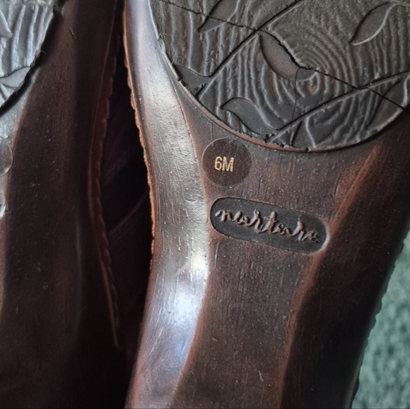 Nurture Women's Brown Leather Clogs 6M - Picture 12 of 14